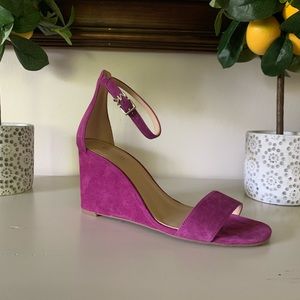 NWT Michael Kors Fuchsia heels